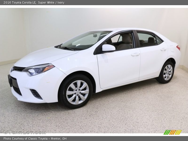 Super White / Ivory 2016 Toyota Corolla LE