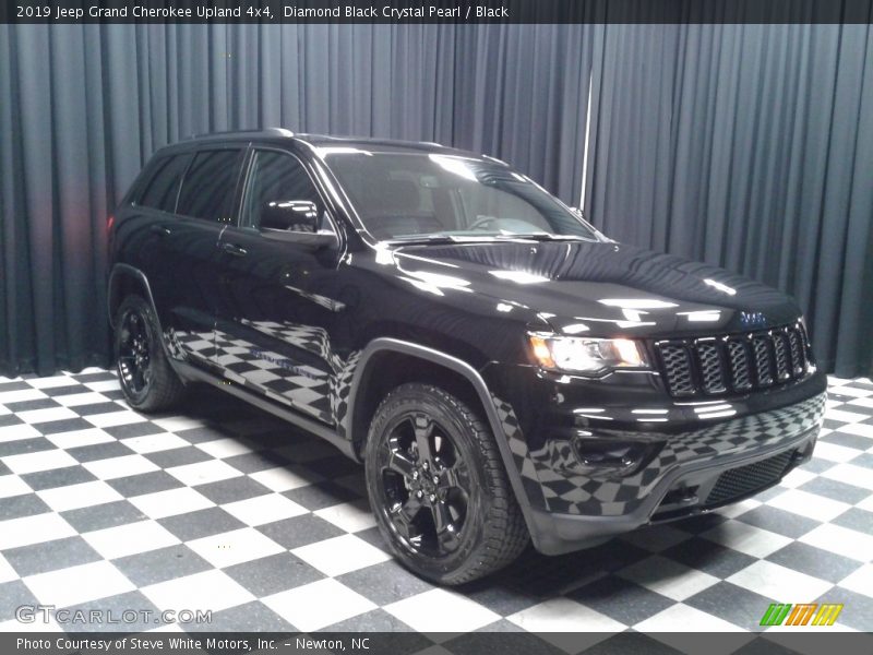 Diamond Black Crystal Pearl / Black 2019 Jeep Grand Cherokee Upland 4x4