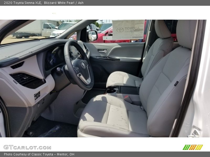 Front Seat of 2020 Sienna XLE