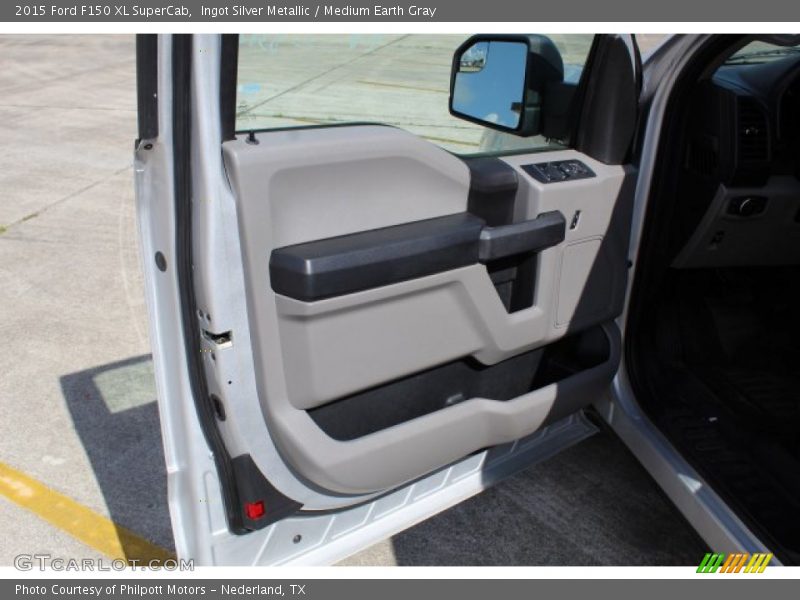 Ingot Silver Metallic / Medium Earth Gray 2015 Ford F150 XL SuperCab