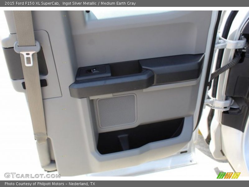 Ingot Silver Metallic / Medium Earth Gray 2015 Ford F150 XL SuperCab