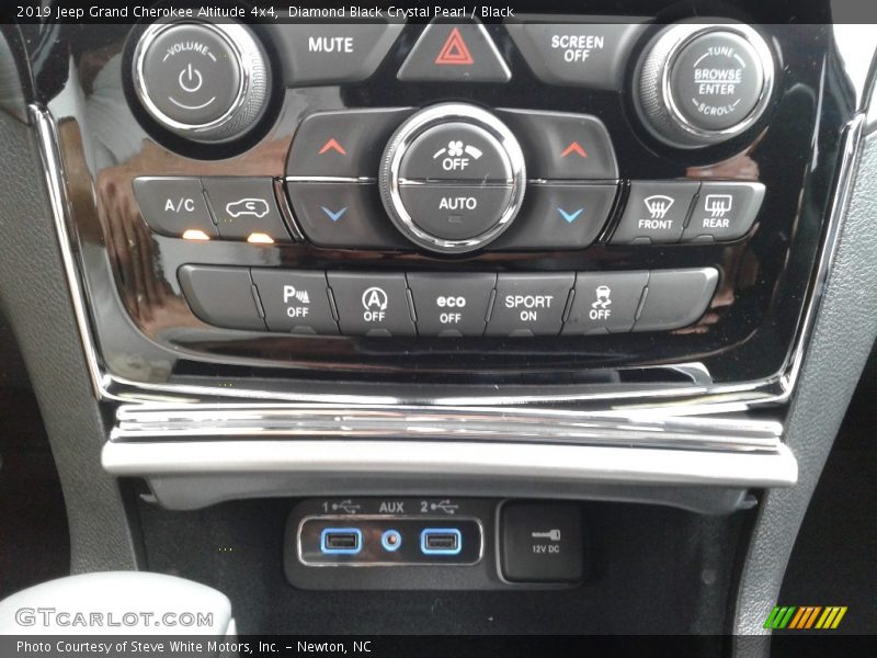 Diamond Black Crystal Pearl / Black 2019 Jeep Grand Cherokee Altitude 4x4