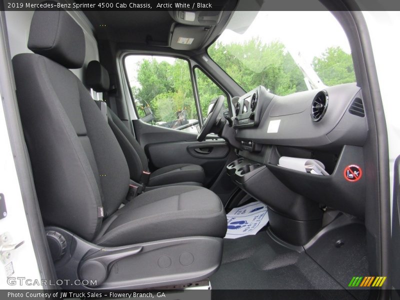 Arctic White / Black 2019 Mercedes-Benz Sprinter 4500 Cab Chassis