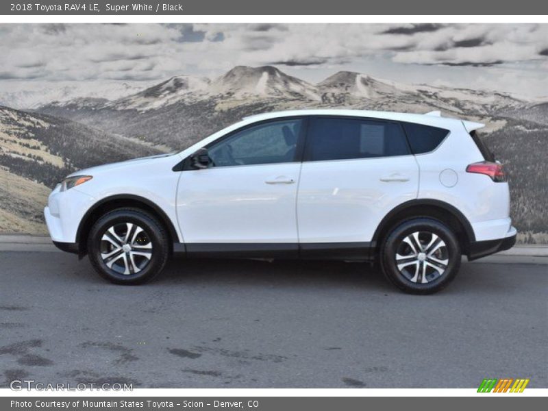 Super White / Black 2018 Toyota RAV4 LE