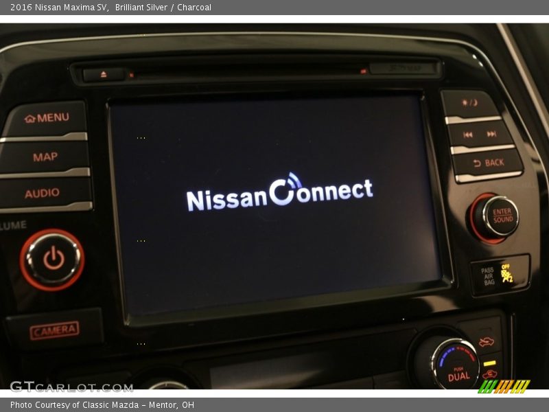 Brilliant Silver / Charcoal 2016 Nissan Maxima SV