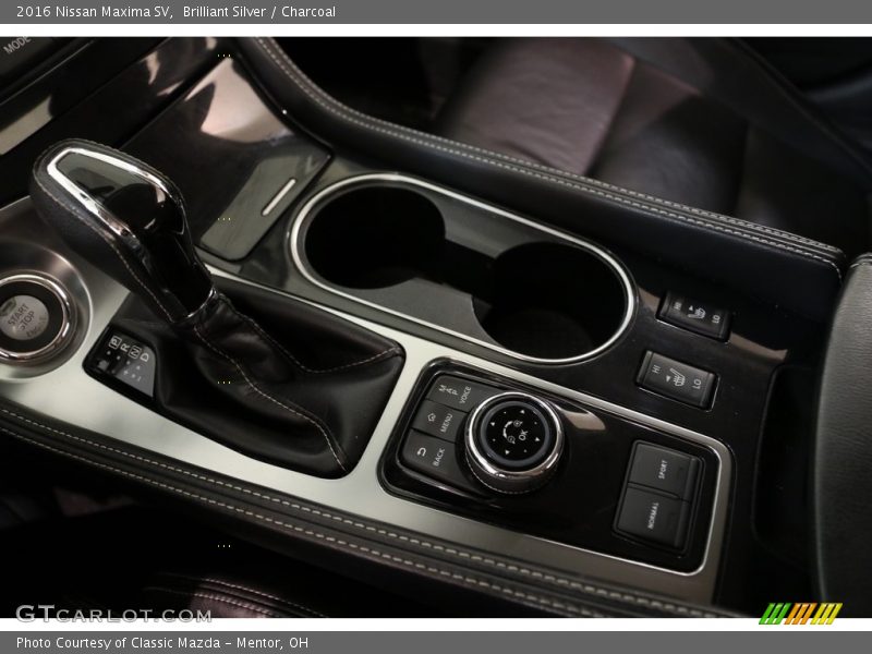 Brilliant Silver / Charcoal 2016 Nissan Maxima SV