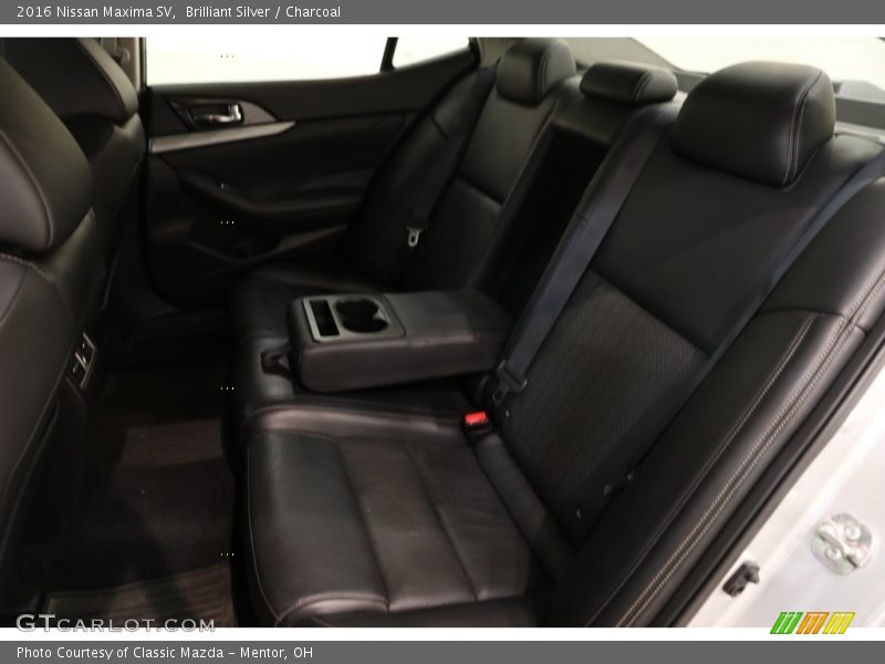 Brilliant Silver / Charcoal 2016 Nissan Maxima SV