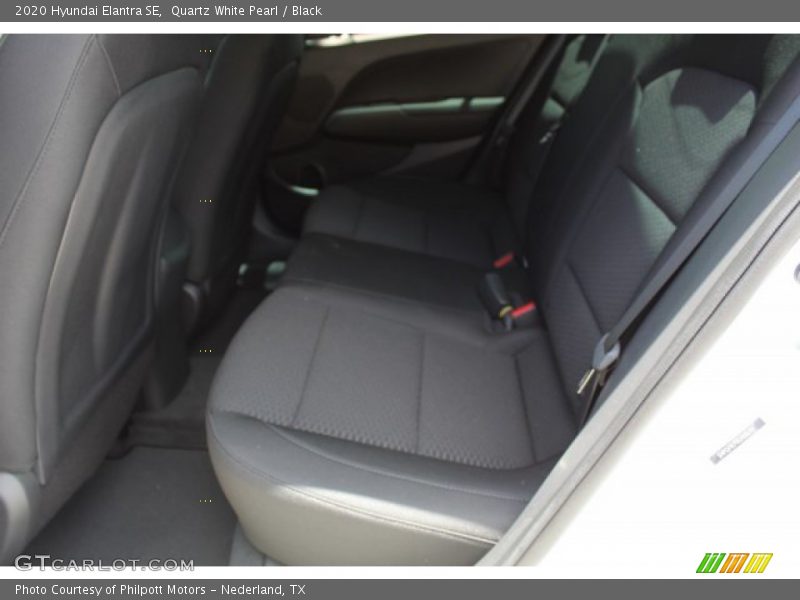 Quartz White Pearl / Black 2020 Hyundai Elantra SE
