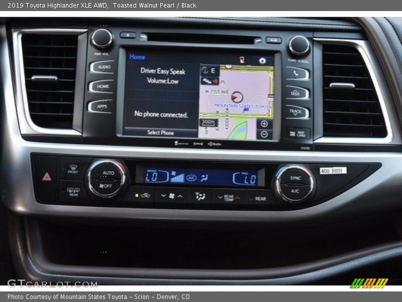 Toasted Walnut Pearl / Black 2019 Toyota Highlander XLE AWD