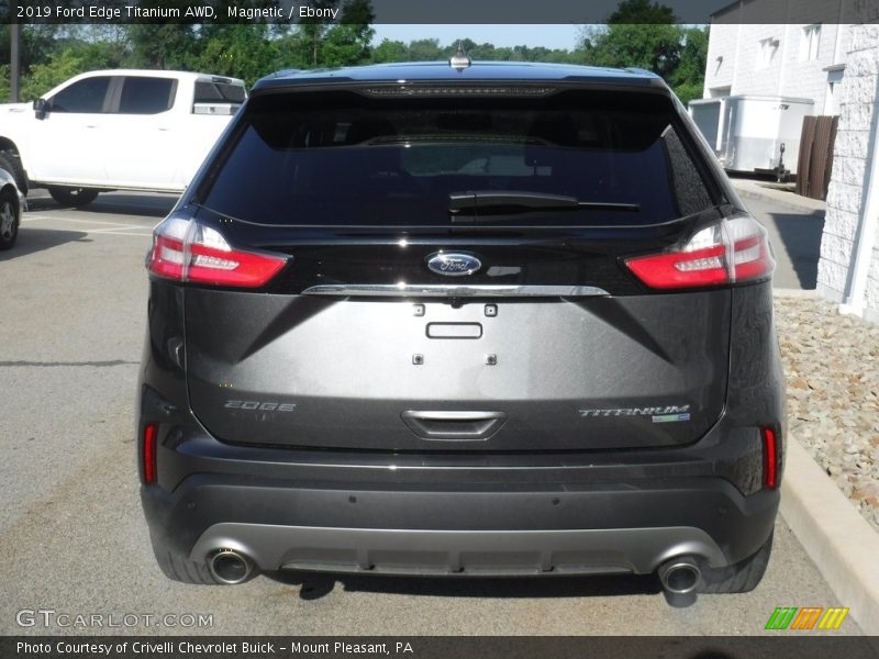 Magnetic / Ebony 2019 Ford Edge Titanium AWD