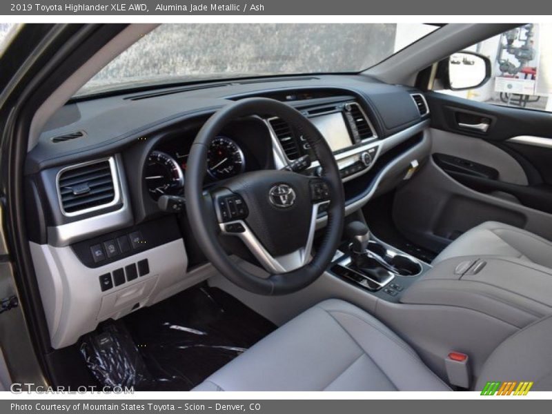 Alumina Jade Metallic / Ash 2019 Toyota Highlander XLE AWD