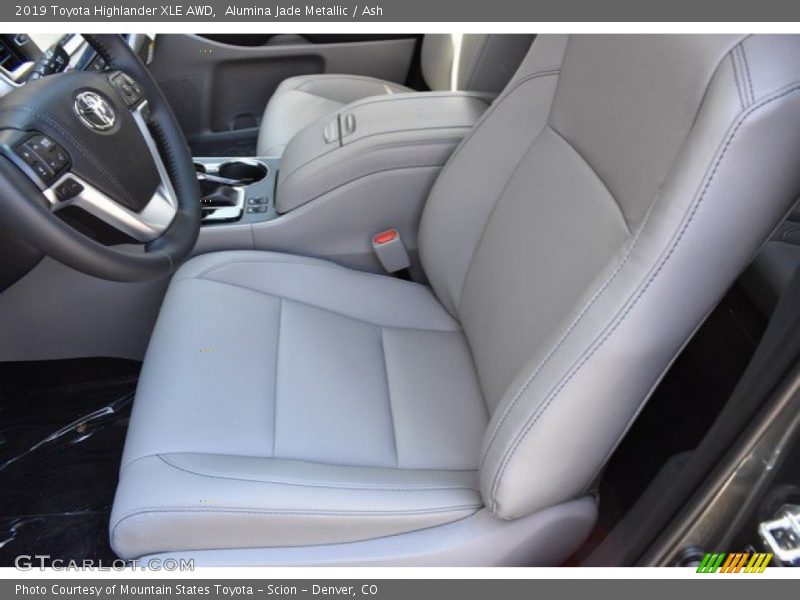 Alumina Jade Metallic / Ash 2019 Toyota Highlander XLE AWD