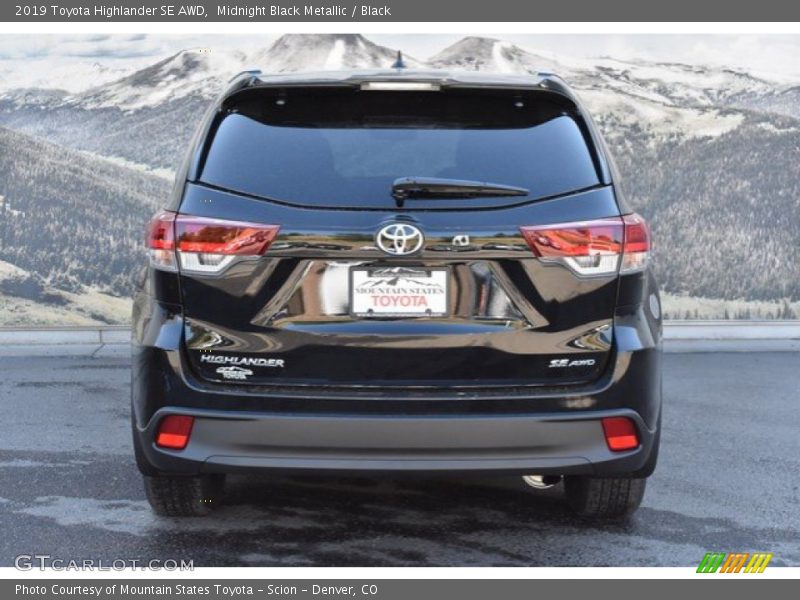 Midnight Black Metallic / Black 2019 Toyota Highlander SE AWD