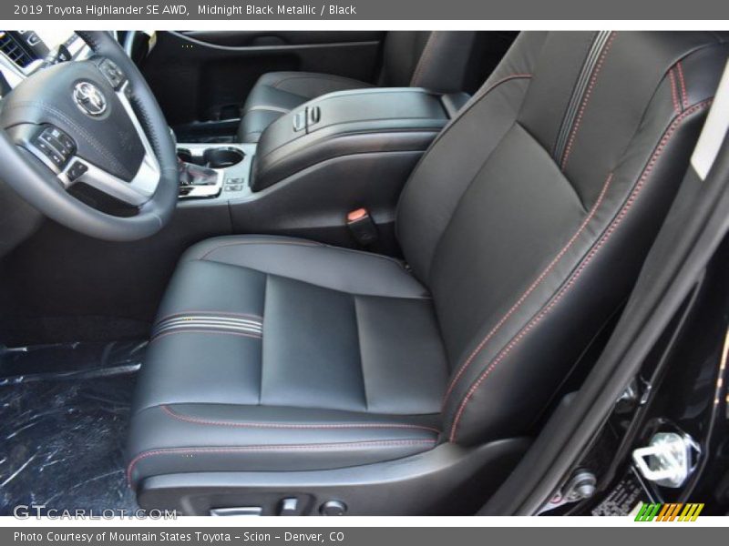 Midnight Black Metallic / Black 2019 Toyota Highlander SE AWD