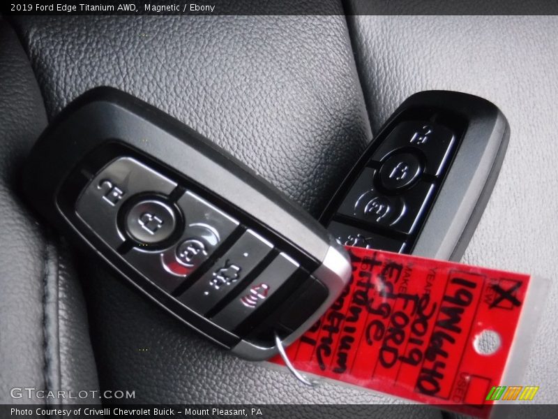 Magnetic / Ebony 2019 Ford Edge Titanium AWD