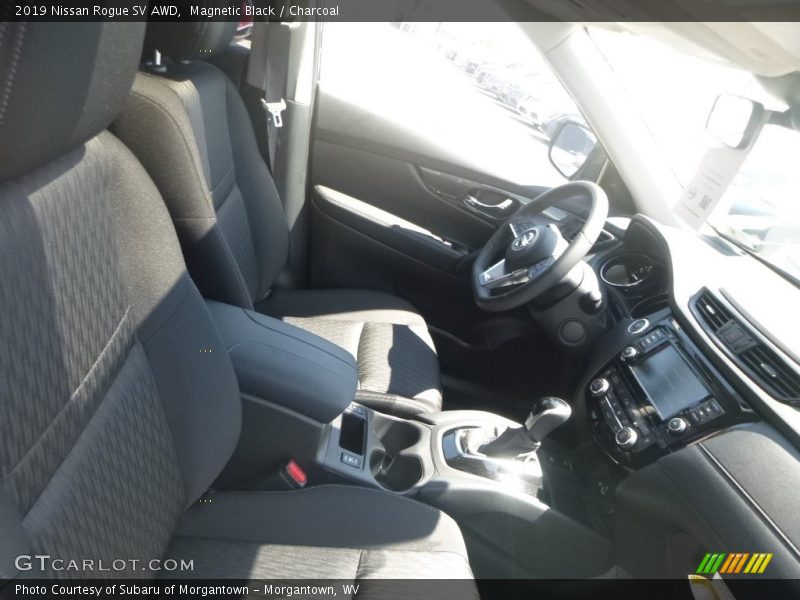 Magnetic Black / Charcoal 2019 Nissan Rogue SV AWD