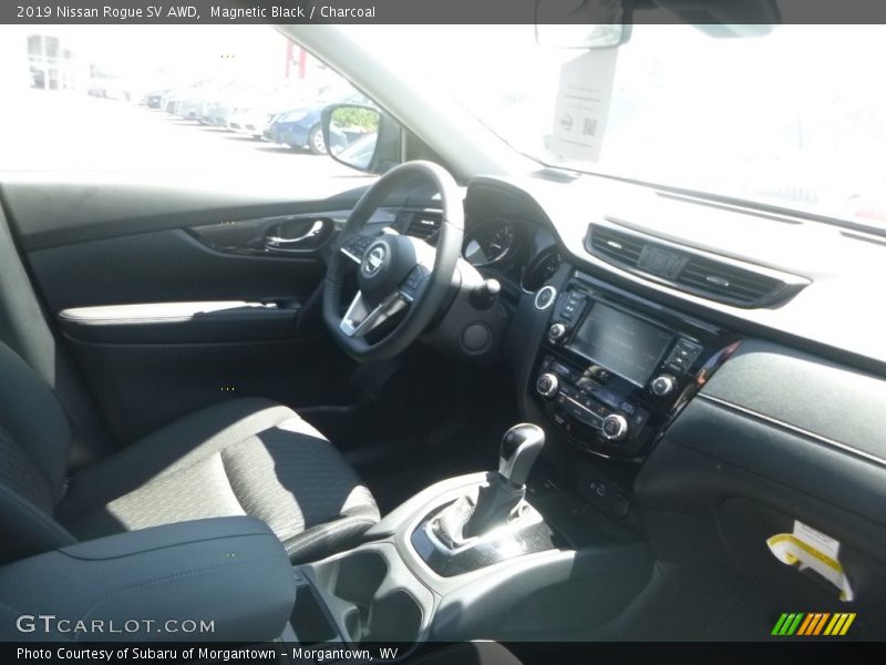 Magnetic Black / Charcoal 2019 Nissan Rogue SV AWD