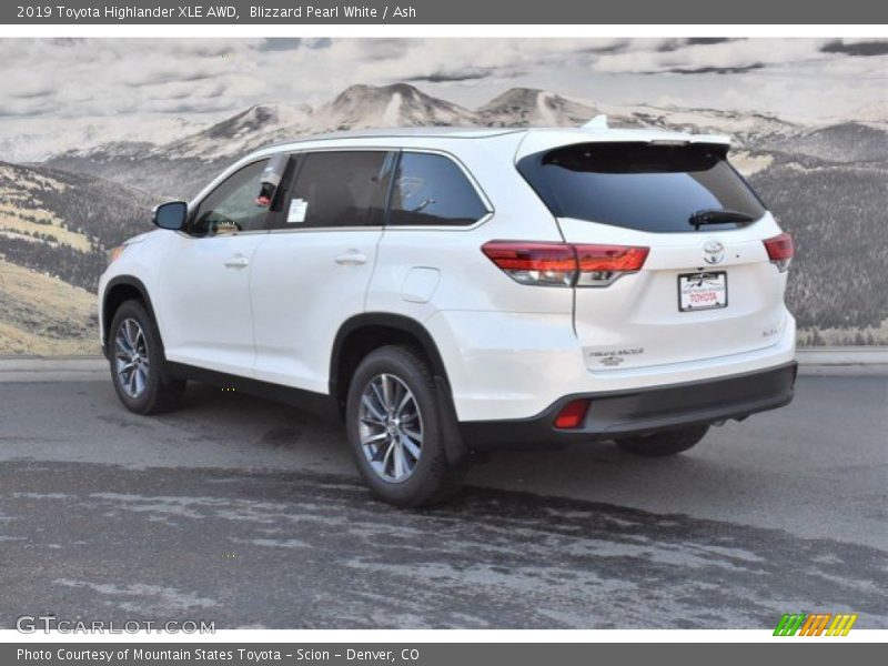Blizzard Pearl White / Ash 2019 Toyota Highlander XLE AWD