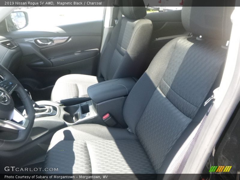 Magnetic Black / Charcoal 2019 Nissan Rogue SV AWD