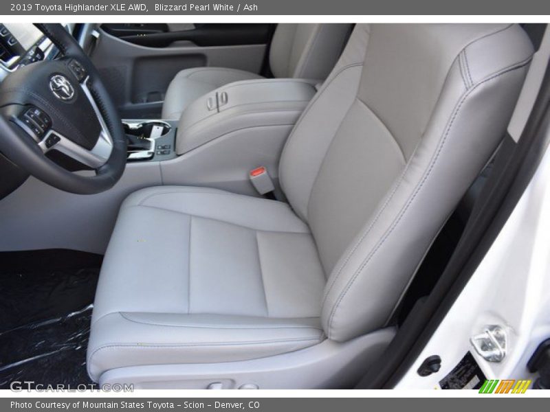 Blizzard Pearl White / Ash 2019 Toyota Highlander XLE AWD