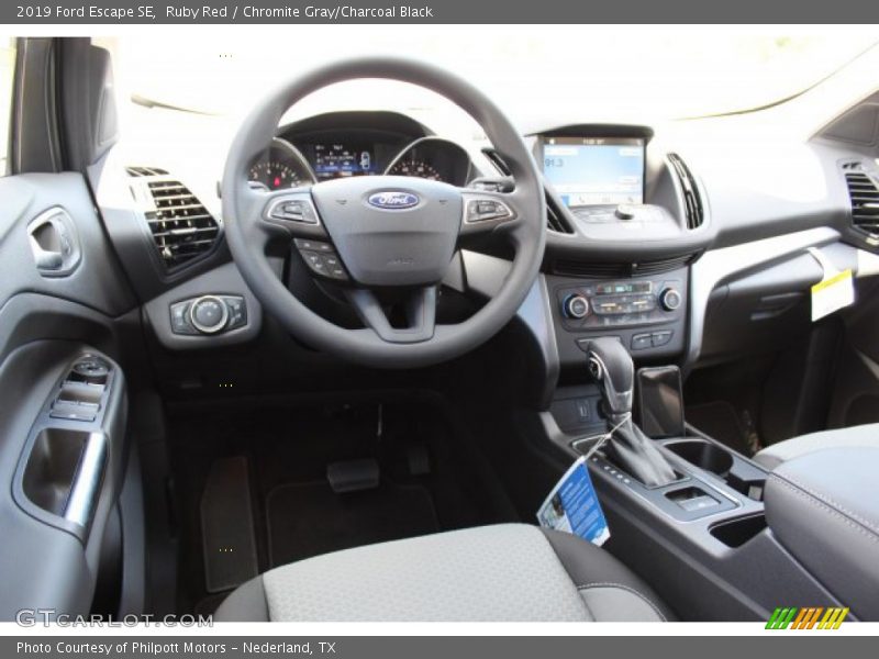 Ruby Red / Chromite Gray/Charcoal Black 2019 Ford Escape SE