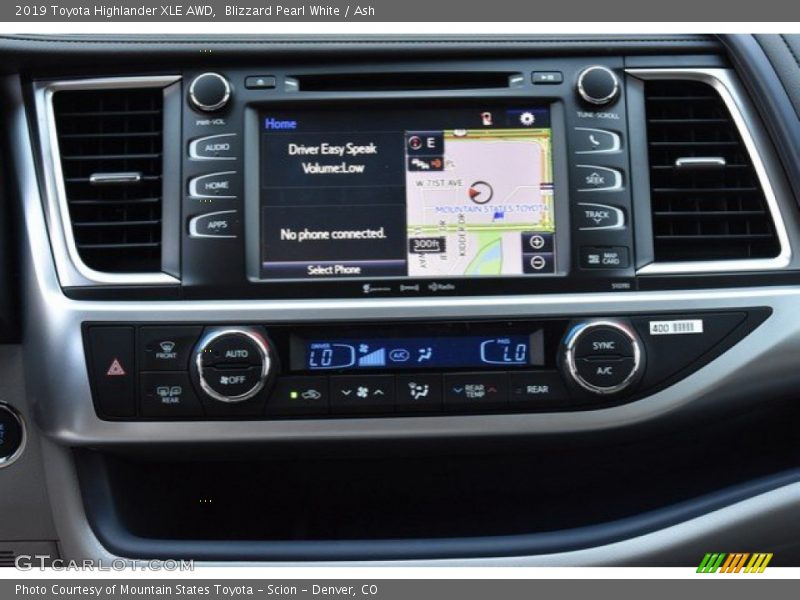Blizzard Pearl White / Ash 2019 Toyota Highlander XLE AWD