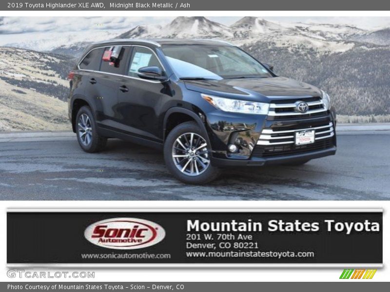 Midnight Black Metallic / Ash 2019 Toyota Highlander XLE AWD