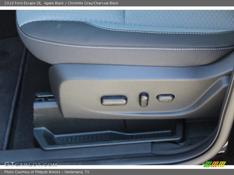 Agate Black / Chromite Gray/Charcoal Black 2019 Ford Escape SE