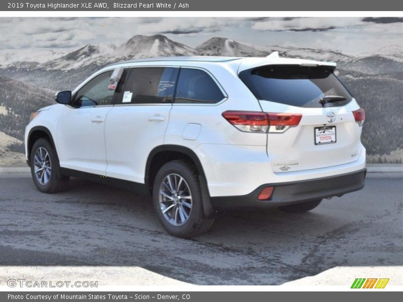 Blizzard Pearl White / Ash 2019 Toyota Highlander XLE AWD