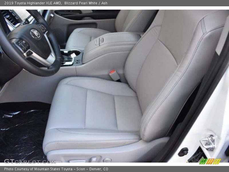 Blizzard Pearl White / Ash 2019 Toyota Highlander XLE AWD