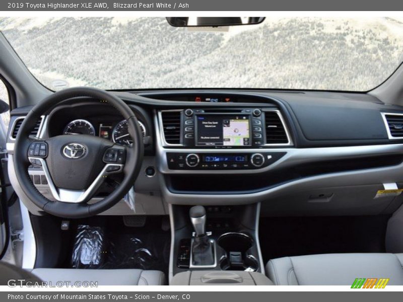 Blizzard Pearl White / Ash 2019 Toyota Highlander XLE AWD