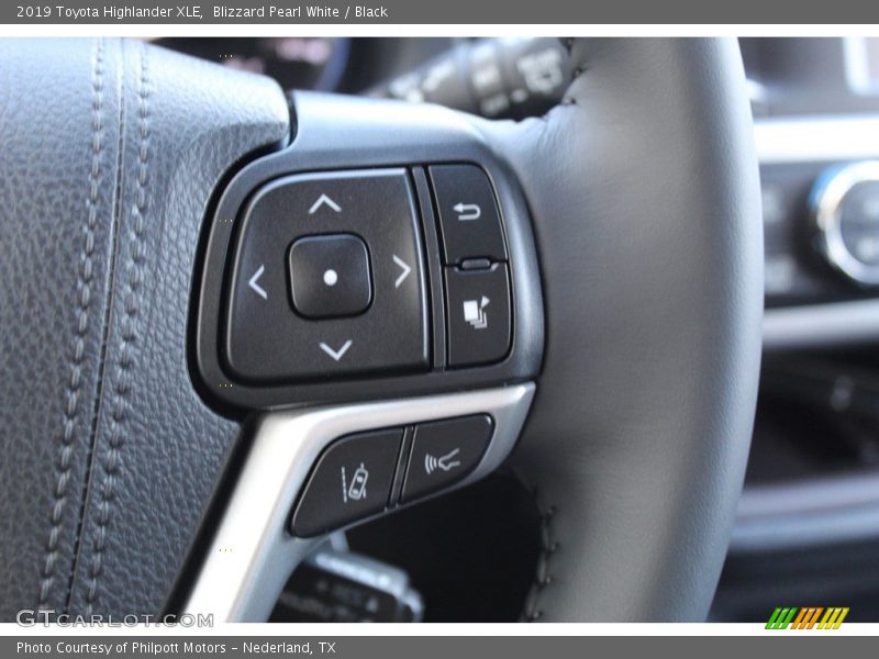 Blizzard Pearl White / Black 2019 Toyota Highlander XLE