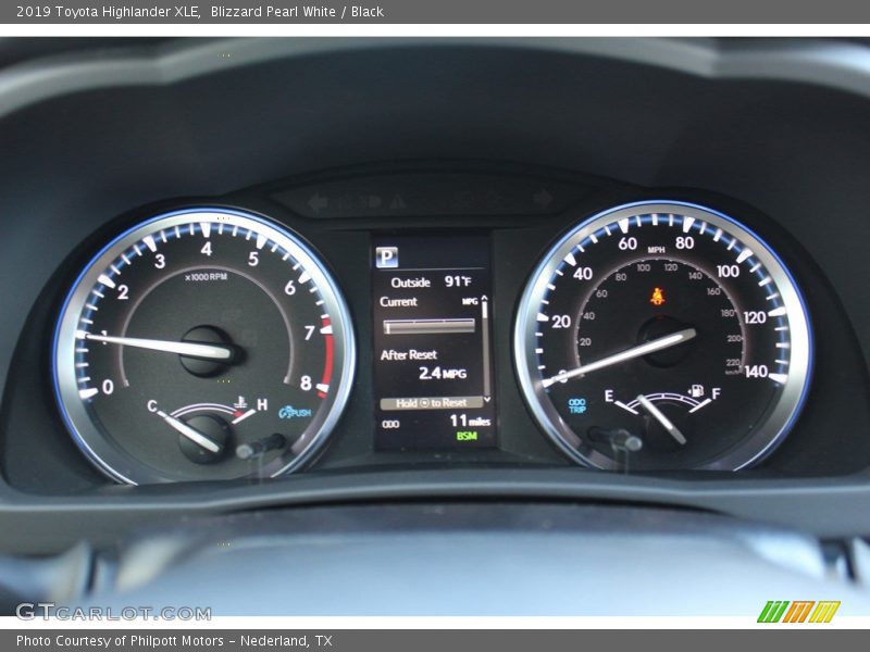 Blizzard Pearl White / Black 2019 Toyota Highlander XLE
