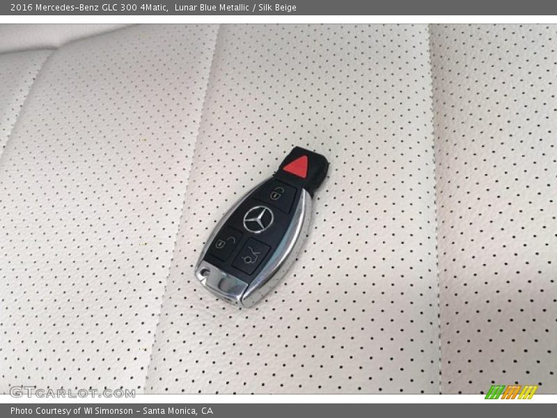 Lunar Blue Metallic / Silk Beige 2016 Mercedes-Benz GLC 300 4Matic