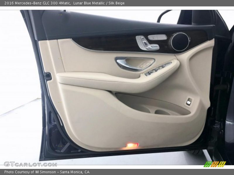 Lunar Blue Metallic / Silk Beige 2016 Mercedes-Benz GLC 300 4Matic