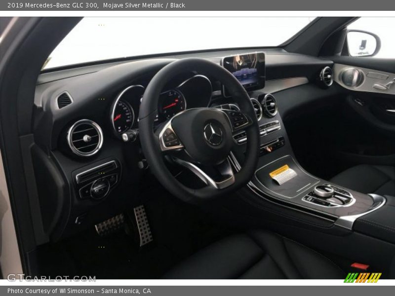 Mojave Silver Metallic / Black 2019 Mercedes-Benz GLC 300