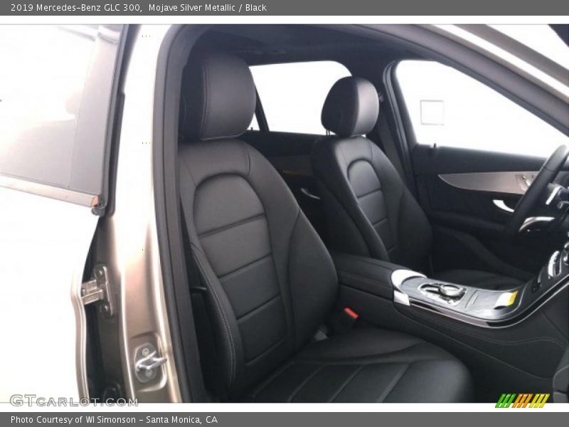 Mojave Silver Metallic / Black 2019 Mercedes-Benz GLC 300