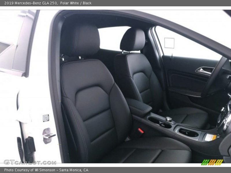 Polar White / Black 2019 Mercedes-Benz GLA 250