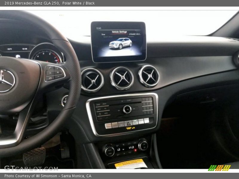 Polar White / Black 2019 Mercedes-Benz GLA 250