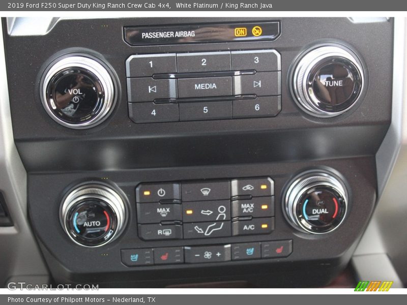 White Platinum / King Ranch Java 2019 Ford F250 Super Duty King Ranch Crew Cab 4x4