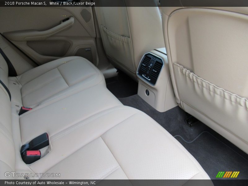 White / Black/Luxor Beige 2018 Porsche Macan S