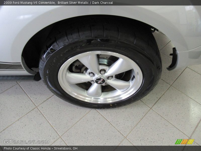 Brilliant Silver Metallic / Dark Charcoal 2009 Ford Mustang V6 Convertible