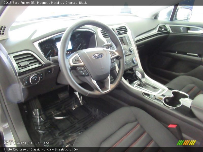 Magnetic Metallic / Charcoal Black 2015 Ford Fusion SE
