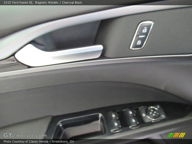 Magnetic Metallic / Charcoal Black 2015 Ford Fusion SE