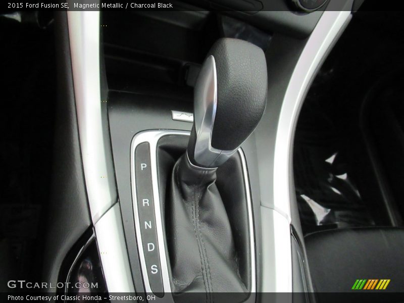 Magnetic Metallic / Charcoal Black 2015 Ford Fusion SE
