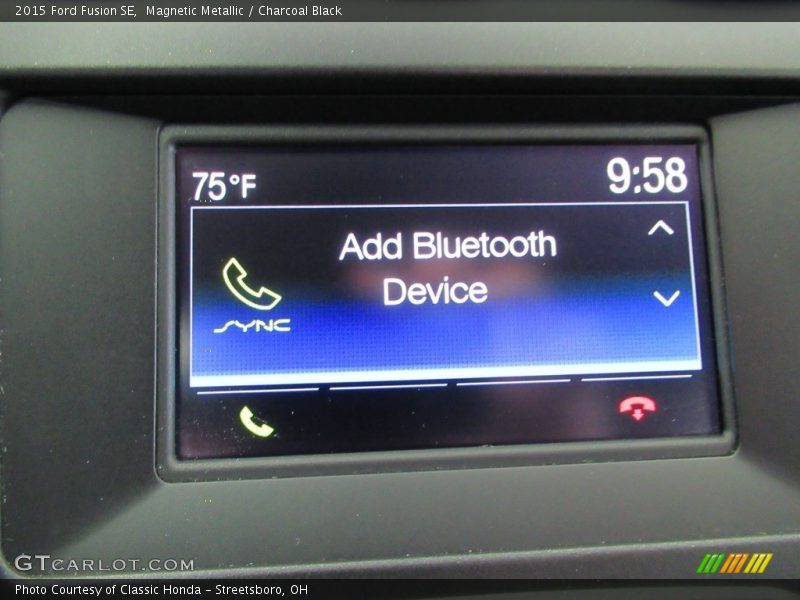 Magnetic Metallic / Charcoal Black 2015 Ford Fusion SE