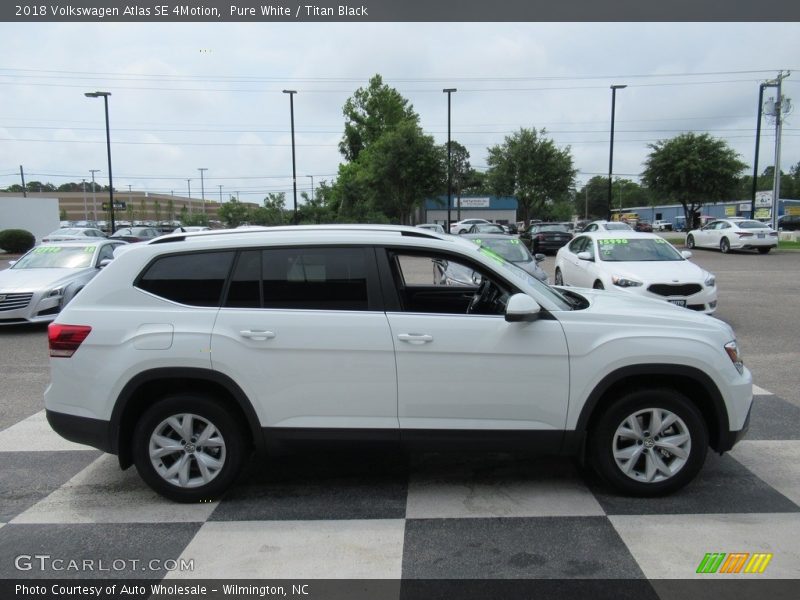 Pure White / Titan Black 2018 Volkswagen Atlas SE 4Motion