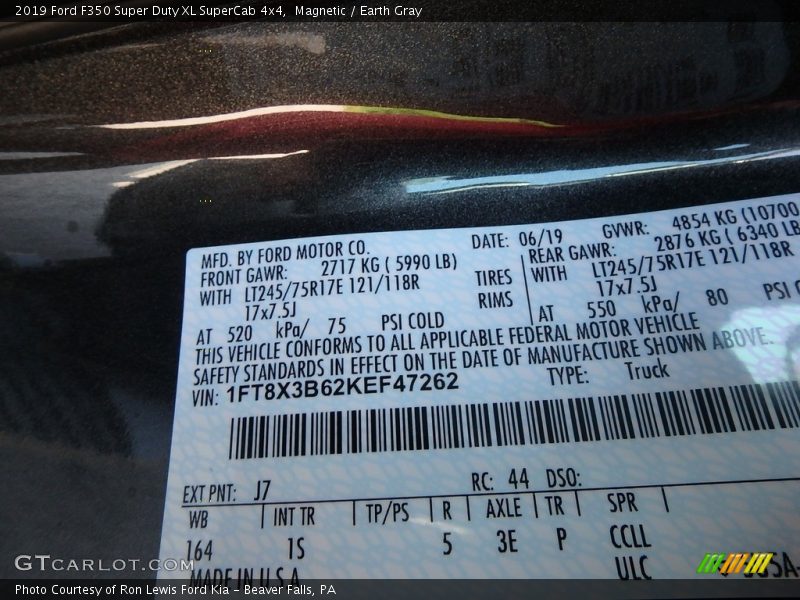 Magnetic / Earth Gray 2019 Ford F350 Super Duty XL SuperCab 4x4