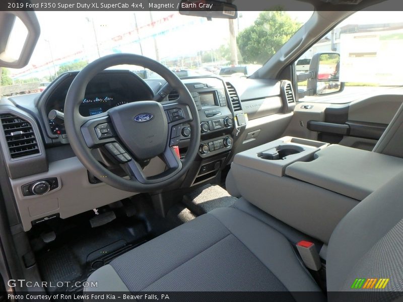 Magnetic / Earth Gray 2019 Ford F350 Super Duty XL SuperCab 4x4