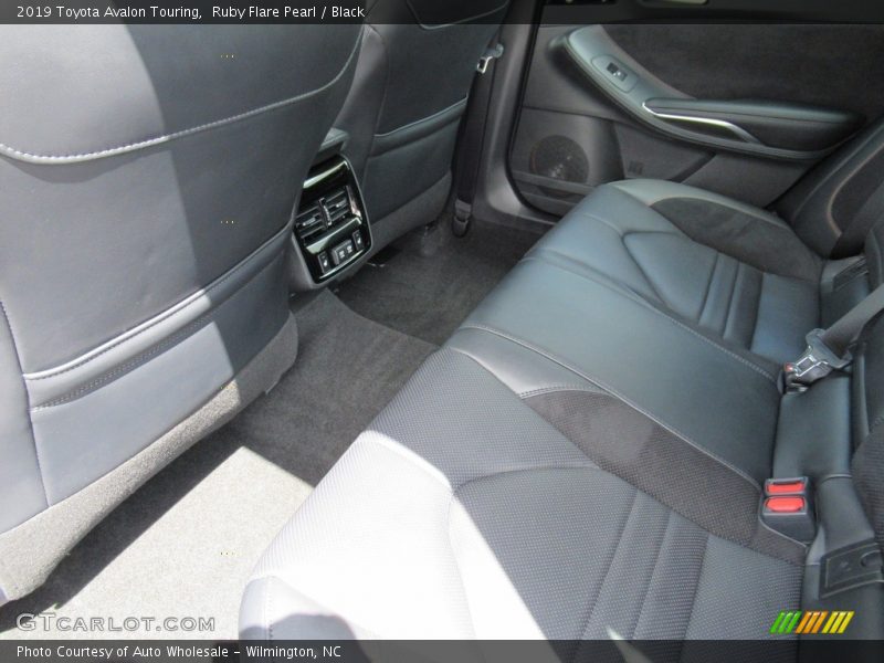 Ruby Flare Pearl / Black 2019 Toyota Avalon Touring